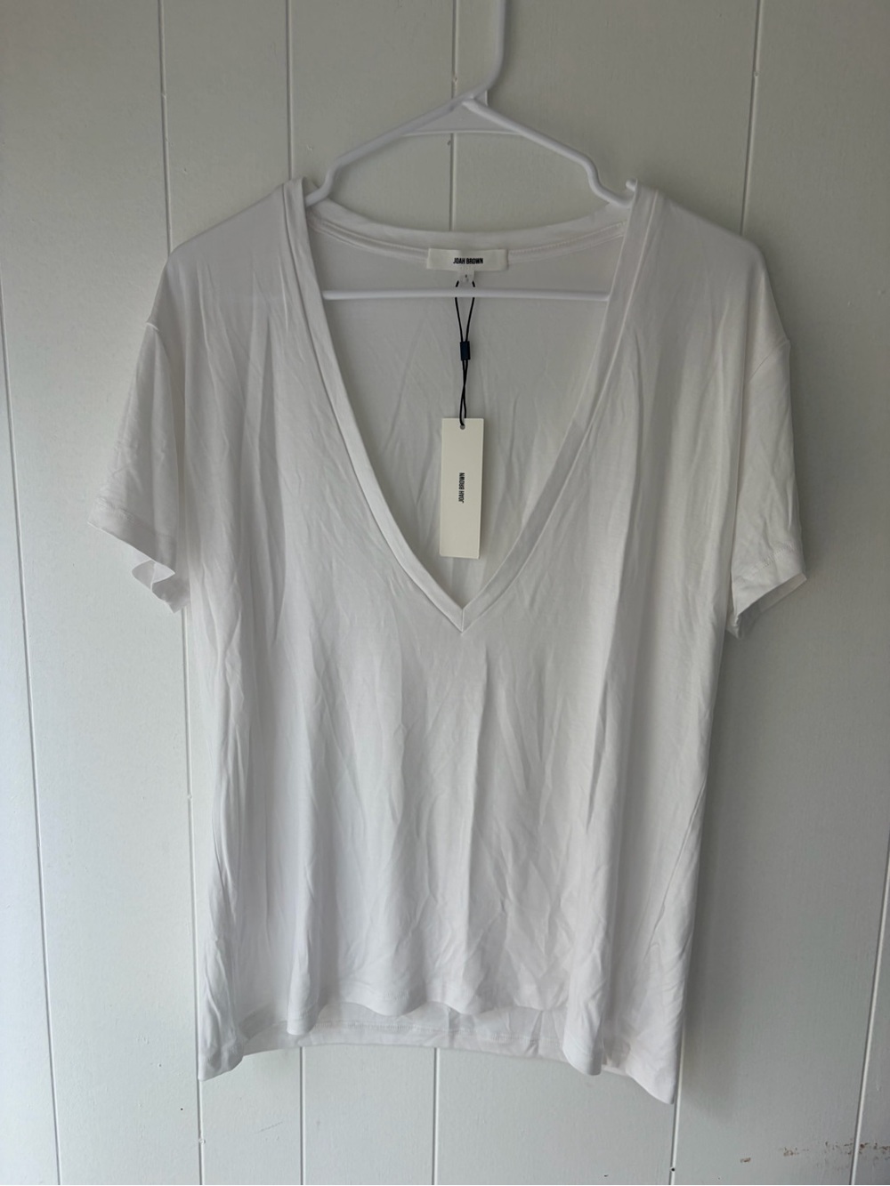 Joah Brown deep v tshirt nwt small